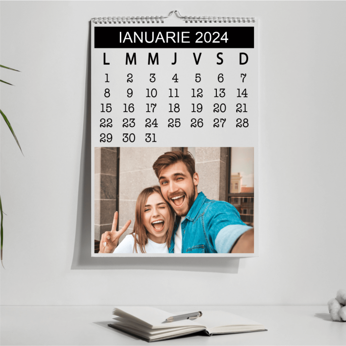 Calendar personalizat cu poze - Model 2 [2]