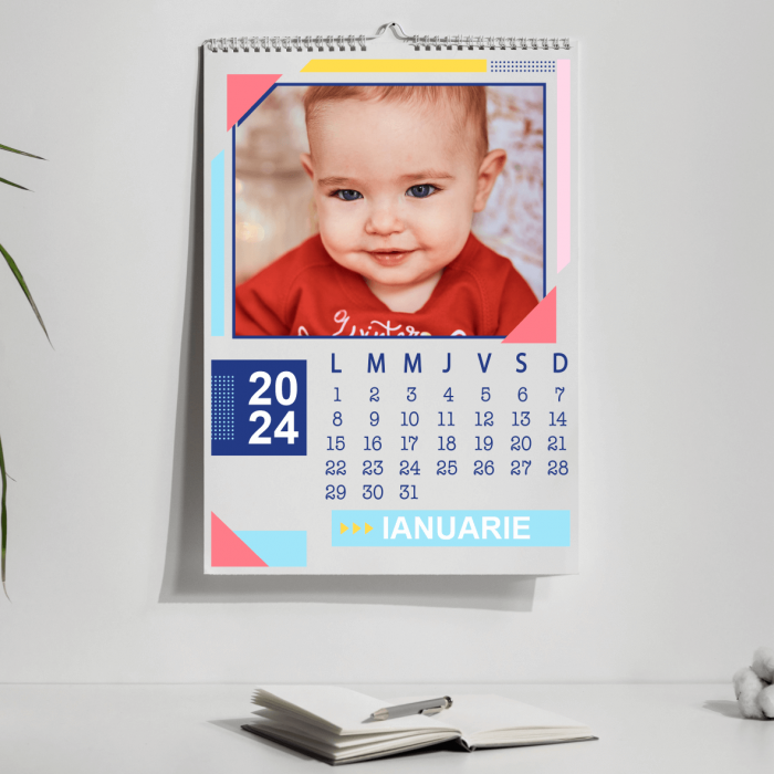 Calendar personalizat cu poze - Multicolor [2]