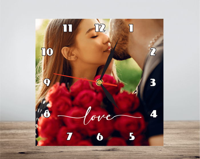Ceas pătrat de perete personalizat cu poză - Love [1]