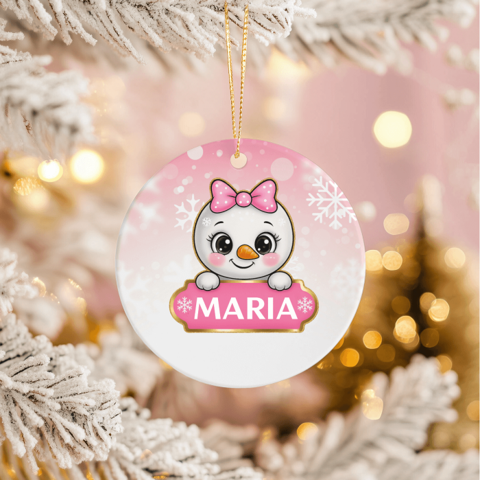 Ornament acril alb rotund pentru brad personalizat cu nume - Om de zăpadă - Model fetiță [1]