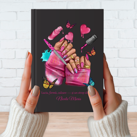 Alte cadouri personalizate - Agendă nedatată personalizată cu nume - Nails - M2
