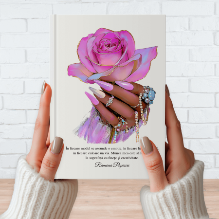 Agende personalizate - Agendă albă nedatată personalizată cu nume și mesaj - Nails - M3