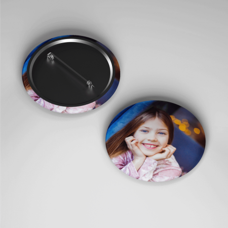 Cadouri de Sărbători - Insignă personalizată cu o poză