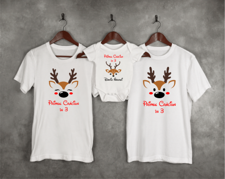 Tricouri personalizate familie - Set tricouri personalizate - Primul Crăciun în 3 - Ren - Model Băiețel