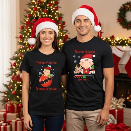 Tricouri personalizate cuplu - Set tricouri personalizate pentru cuplu - Primul Crăciun la mami în burtică - Tătic în devenire - M10