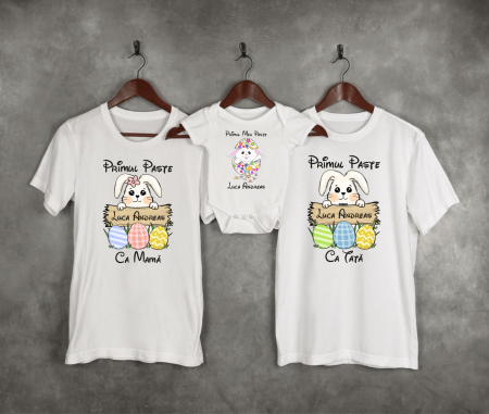 Set tricouri și body familie Paște - Set tricouri personalizate - Primul Paște ca Mama - Tată - Iepuraș - Nume - Model băiat