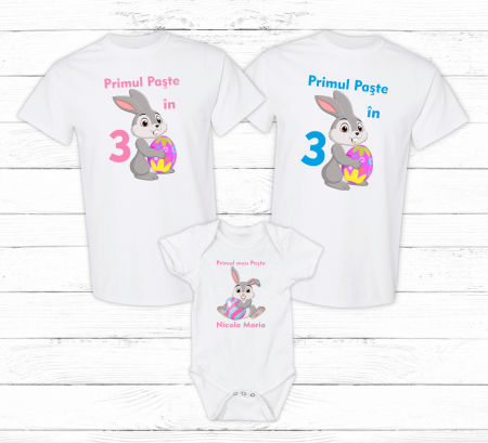 Set tricouri și body familie Paște - Set tricouri personalizate - Primul Paște în 3 - Iepurași - Model fetiță - M41