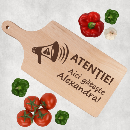 Tocătoare personalizate - Tocător personalizat cu mâner - ATENȚIE - Aici gătește ...