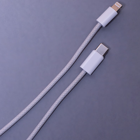 Cablu incarcare si transfer de date Maxlife MXUC-06, USB-C la Lightning , 1.0 m, 20W, gri [5]