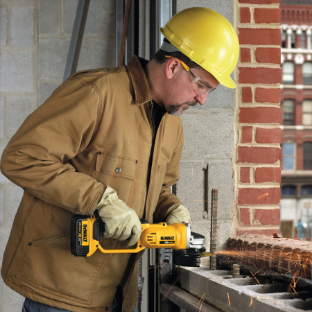 Polizor Xr Li-Ion 18V 4Ah Dewalt [4]