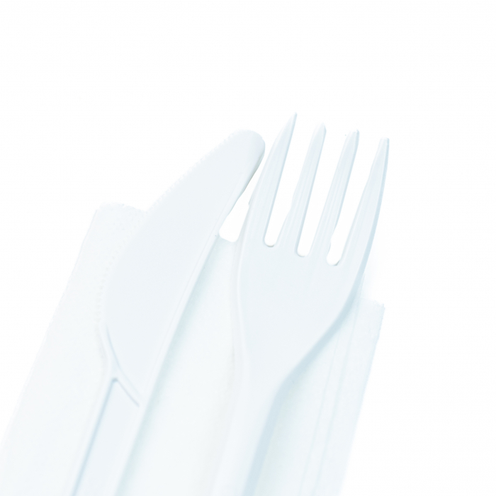 Set 100 Tacamuri Plastic Albe - Furculita, Cutit + Servetel, ambalate individual [3]