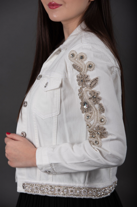 Geaca Denim Handmade Natalia cu decoratiuni aurii [2]