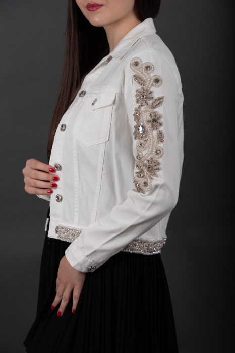 Geaca Denim Handmade Natalia cu decoratiuni aurii [5]