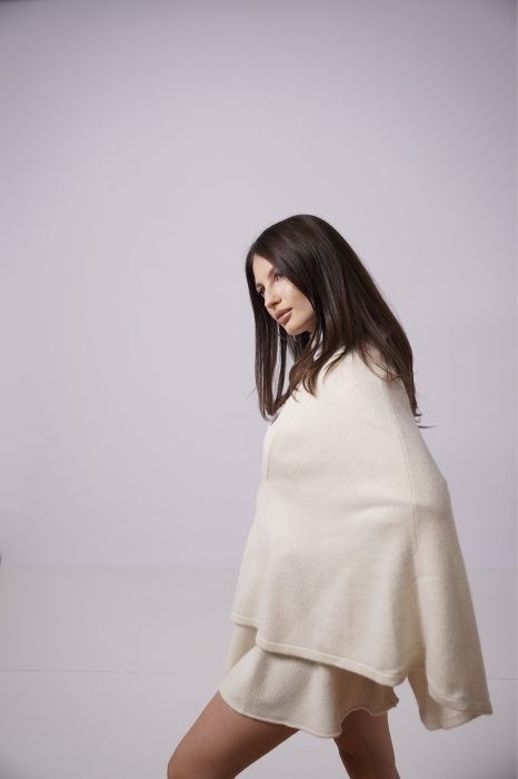 Poncho din Cașmir 100% – Ivory Softness [1]
