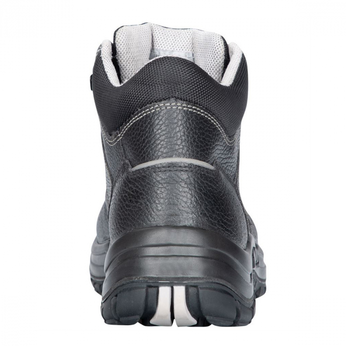 Bocanci de protectie PROTECTOR S3, cu bombeu metalic si lamela antiperforatie [3]