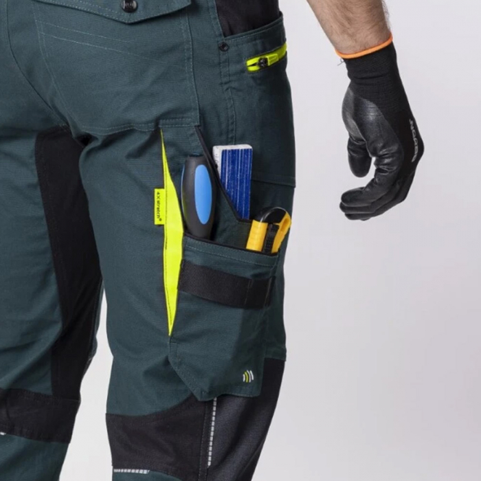 Set costum cu pantaloni de lucru cu pieptar 4XSTRETCH - verde [12]