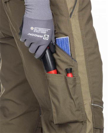 Pantaloni de lucru cu pieptar hidrofobizati URBAN+ culoare kaki [6]