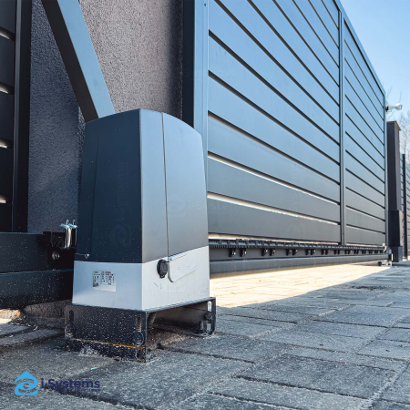 Cremaliera Nylon Modul 4 Comunello 261-26x20 – 1017mm, 800Kgf, Corp Otel, Accesoriu Universal pentru Motoare Poarta Culisanta Rezidentiala si Semi-Industriala | Pinion Modul 4 [1]