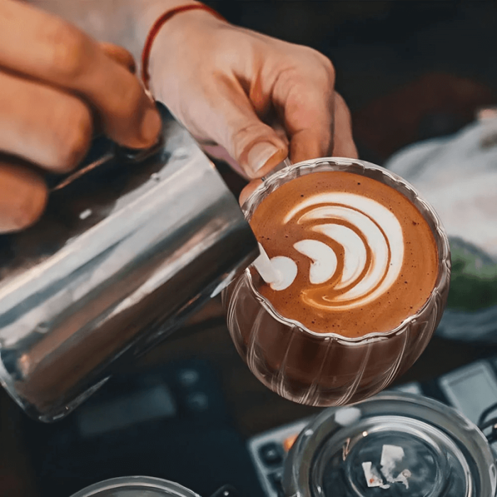 Pahar perete dublu cu maner 250 ml, cu striatii, din sticla borosilicata premium termorezistenta, design modern, cana transparent cafea, cappuccino, ceai, suport de pluta inclus, transparent [7]