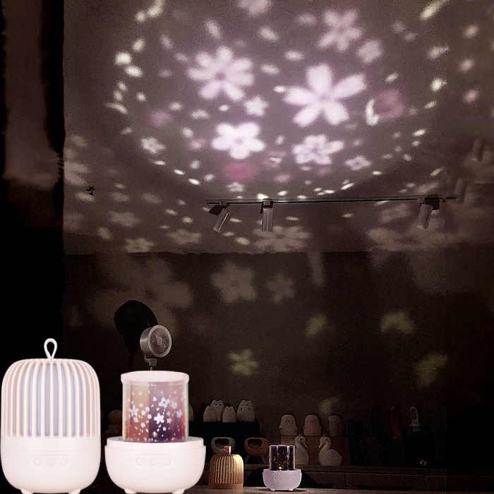 Lampa de veghe muzicala rotativa pentru copii, portabila, cu proiector, LED 3 culori, lumina reglabila, 3 filme de proiectie color, reincarcabila USB, 8 melodii, Ideas4Comfort, roz [12]
