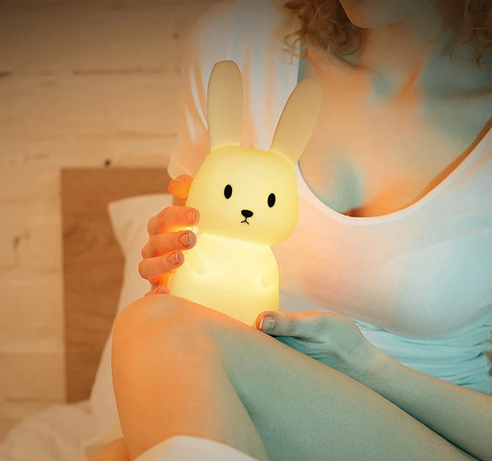 Lampa de veghe portabila cu 7 culori LED, temporizator 3 ore, silicon BPA-free, reincarcabila USB, touch-control, lampa de noapte, Iepuras. [10]