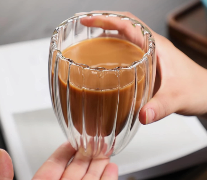 Pahar perete dublu 250 ml, cu striatii, din sticla borosilicata premium termorezistenta, design modern, cana transparent cafea, cappuccino, ceai, suport de pluta inclus, transparent - Copie [8]