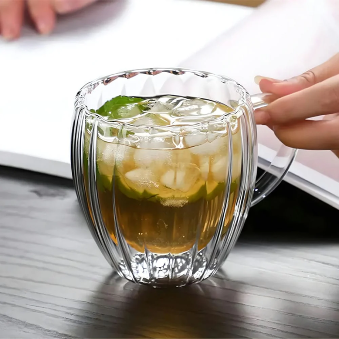 Pahar perete dublu cu maner 250 ml, cu striatii, din sticla borosilicata premium termorezistenta, design modern, cana transparent cafea, cappuccino, ceai, suport de pluta inclus, transparent [8]