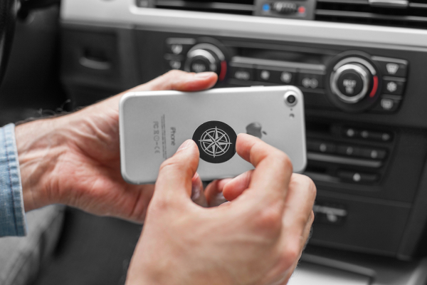 Suport magnetic pentru telefon pe bordul masinii [9]
