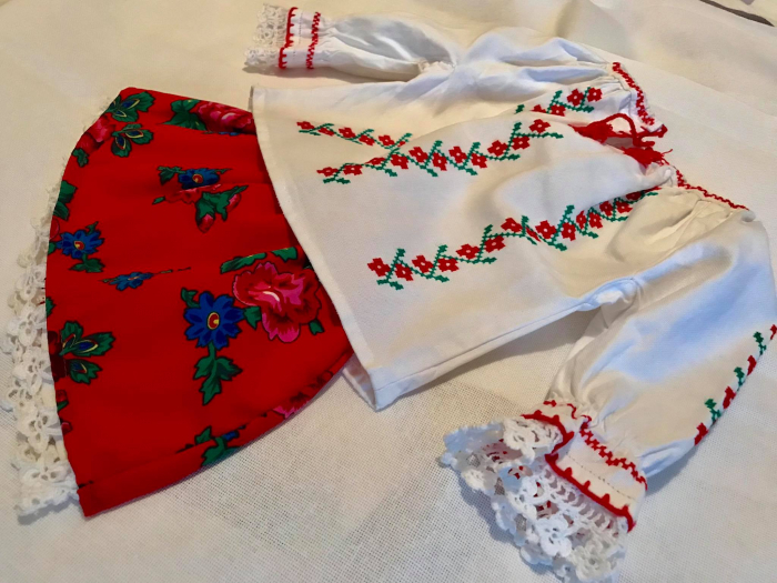 costum traditional fetita [3]