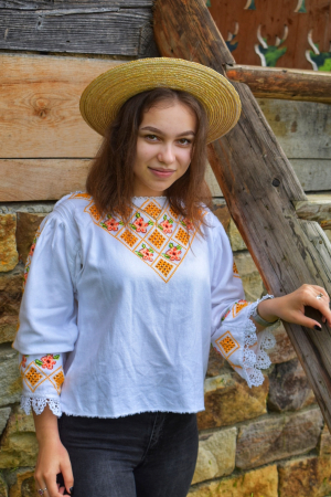 Ie traditionala Ioana [3]