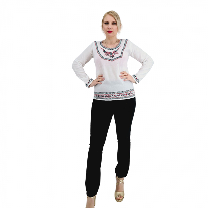 Bluza alba cu broderie - Cati 2 [2]