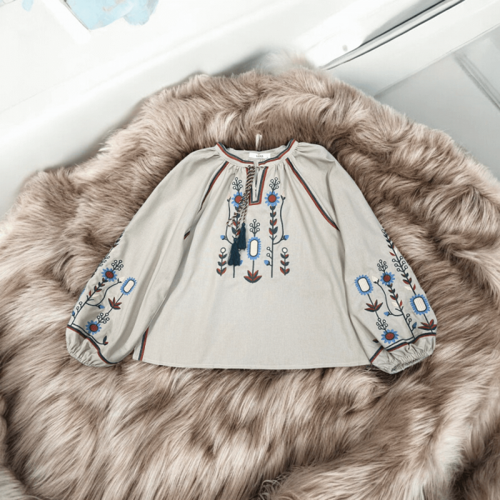 Bluza brodata cu motive florale - Alex [5]