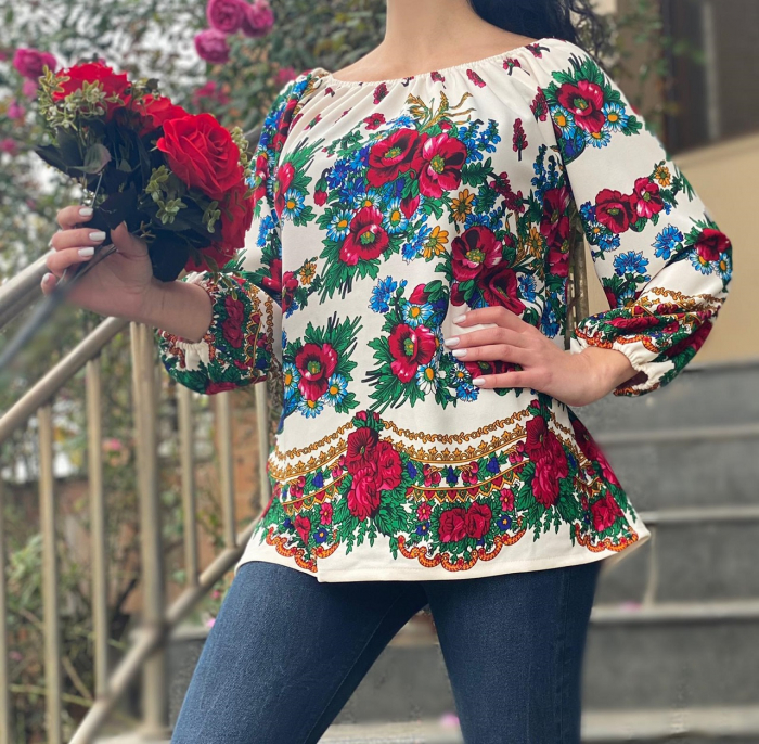 Bluza stilizata cu motive florale Sanziana 17 [2]