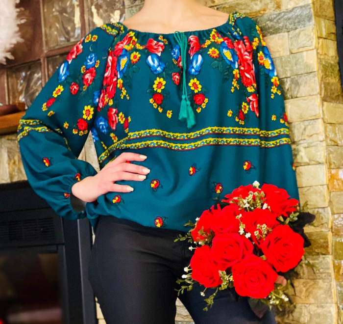 Bluza stilizata cu motive florale sanziana 20