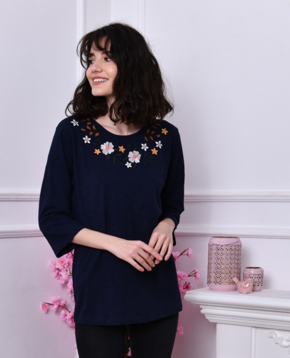 Bluza stilizata traditional cu broderie Patty [3]
