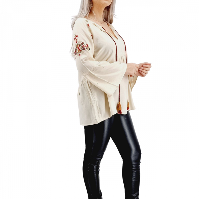 Bluza stilizata traditional cu broderie si ciucuri Clarita 2 [4]