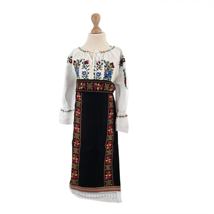 Catrinta Traditionala cu Brau pentru Fetite 3