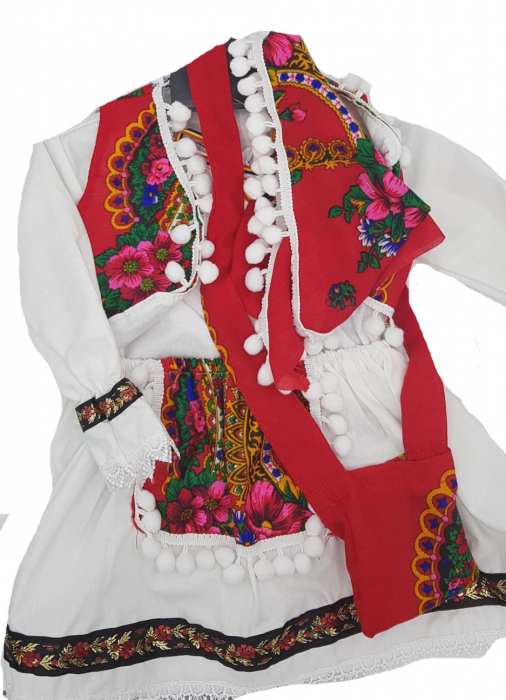 Costum popular fetite Maria format din 5 piese ( 8 ani si 12 ani ) [7]