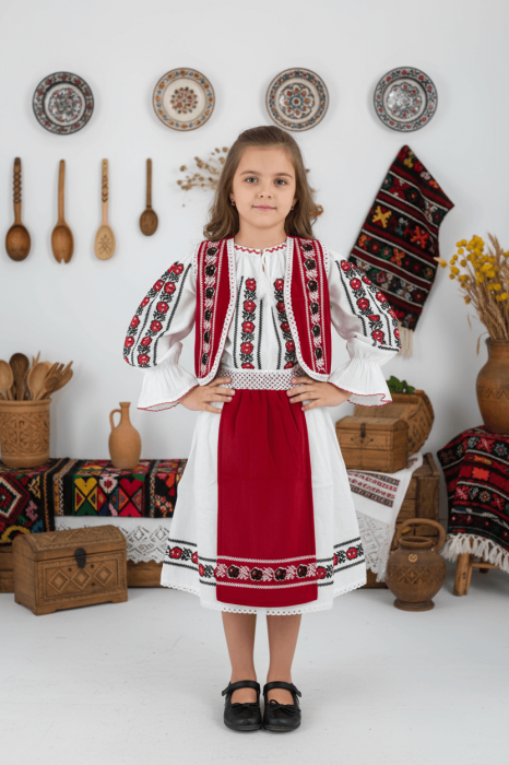 Традиционен тоалет за момичета Мируна 2 [2]