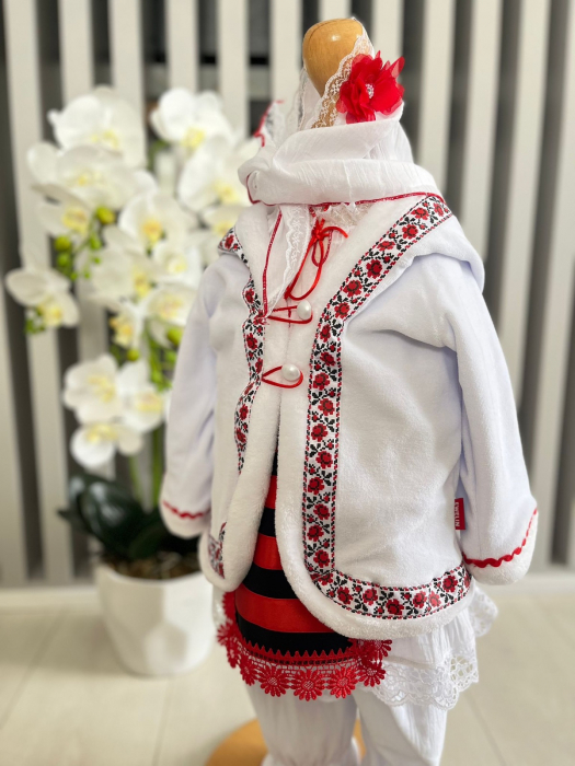 Costum national fetite Mira 13 [5]