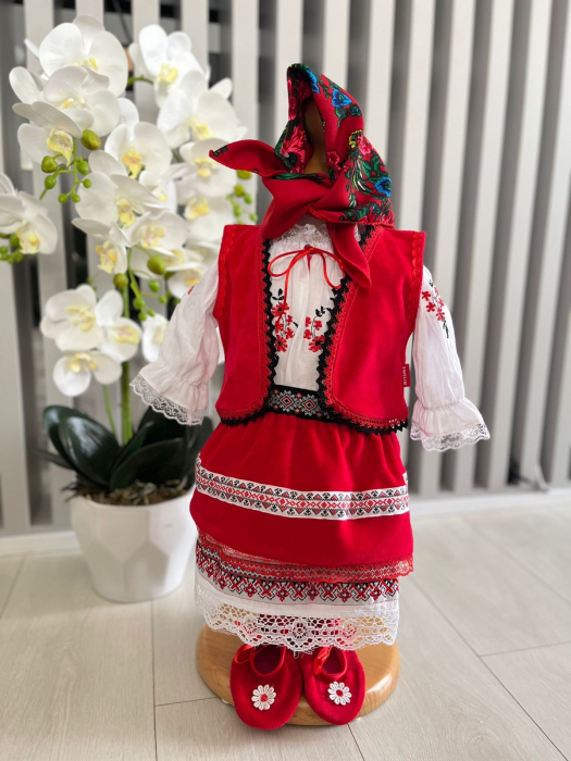 Costum national fetite Mira 10 [5]