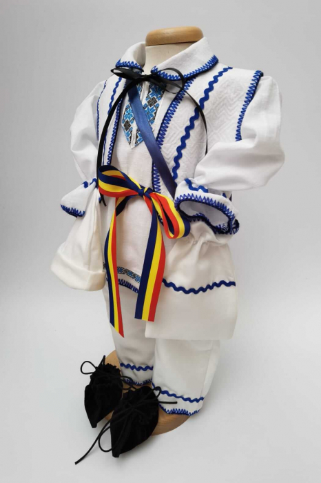 Costum National Victoras 4 [2]