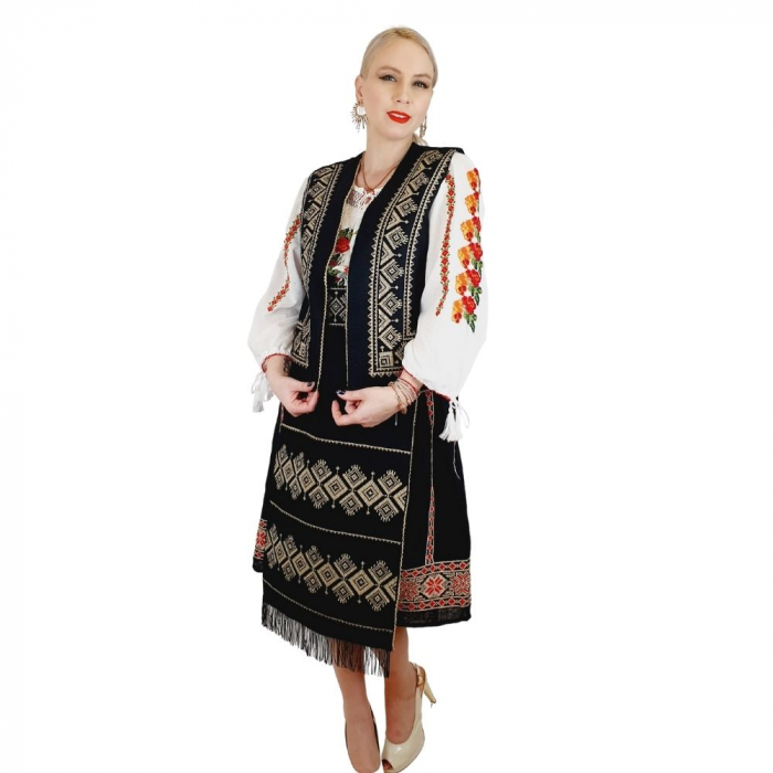 Costum Popular cu broderie traditionala Toni [8]