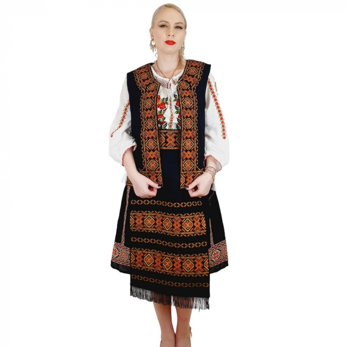 Costum Popular cu broderie traditionala Valentina [2]