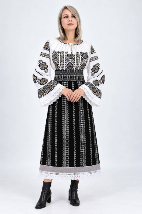 Costum popular format din catrinta , brau si ie - Doris 4