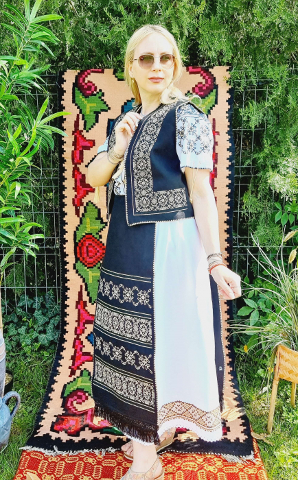 Costum Popular nr 9 format din 5 piese [3]
