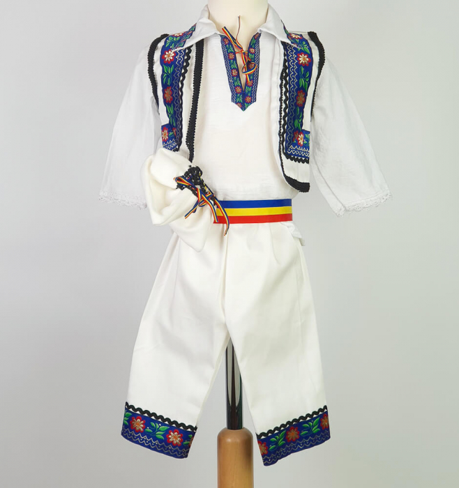 Costum Traditional Baietei Marius
