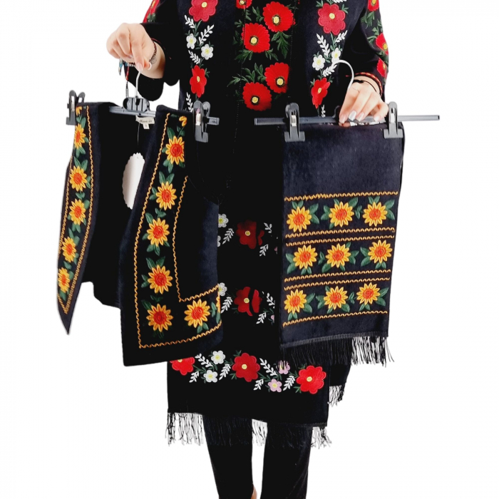 Costum traditional Complet Mira 6 - 3 piese [2]