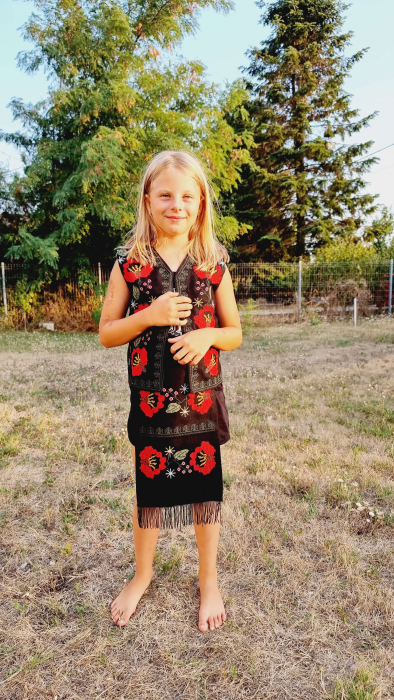 Costum traditional Complet Mira 7 - 3 piese [5]