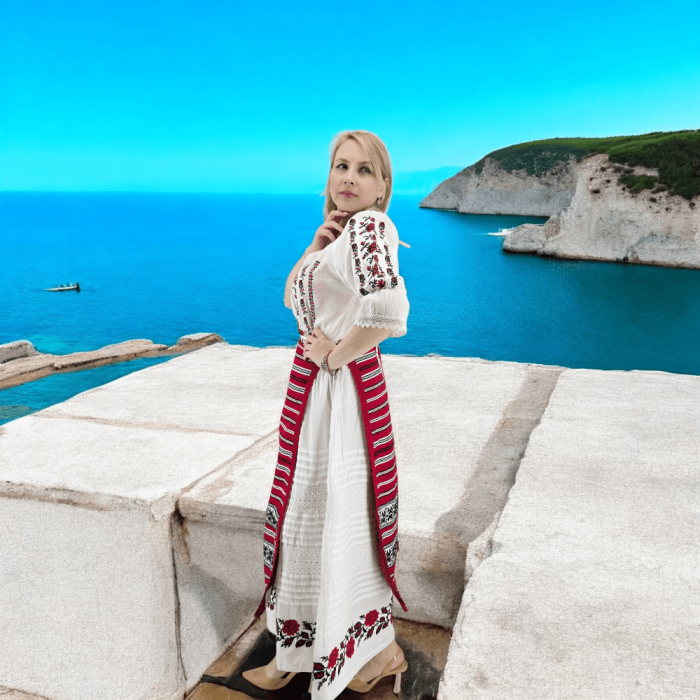 Costum traditional dama Mioara [4]